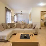 Apartment View - 3 Bedrooms Apartment, Fully Equipped Delphi