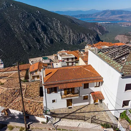 View - 3bd Apartment, Fully Equipped Delphi