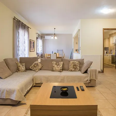 דירה View - 3 Bedrooms Apartment, Fully Equipped דלפי